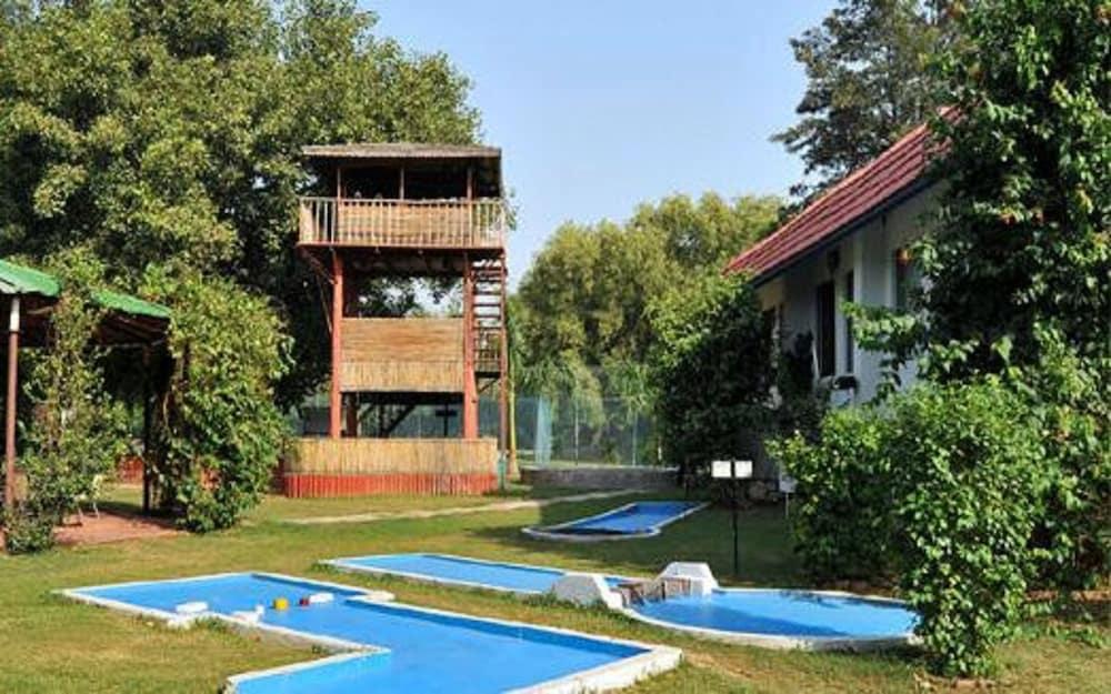 Best Western Resort Country Club Gurgáon Exteriér fotografie