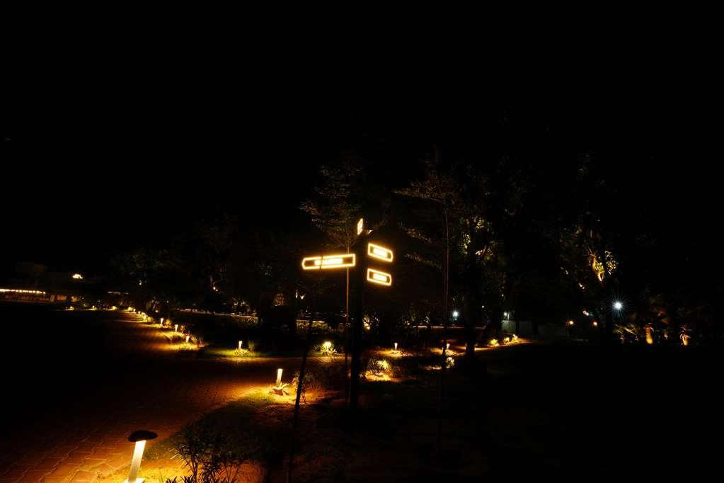 Best Western Resort Country Club Gurgáon Exteriér fotografie